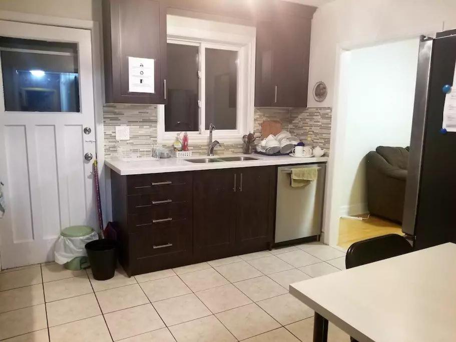 Private Rooms 5 Min Finch West Subway - York University Toronto Zewnętrze zdjęcie