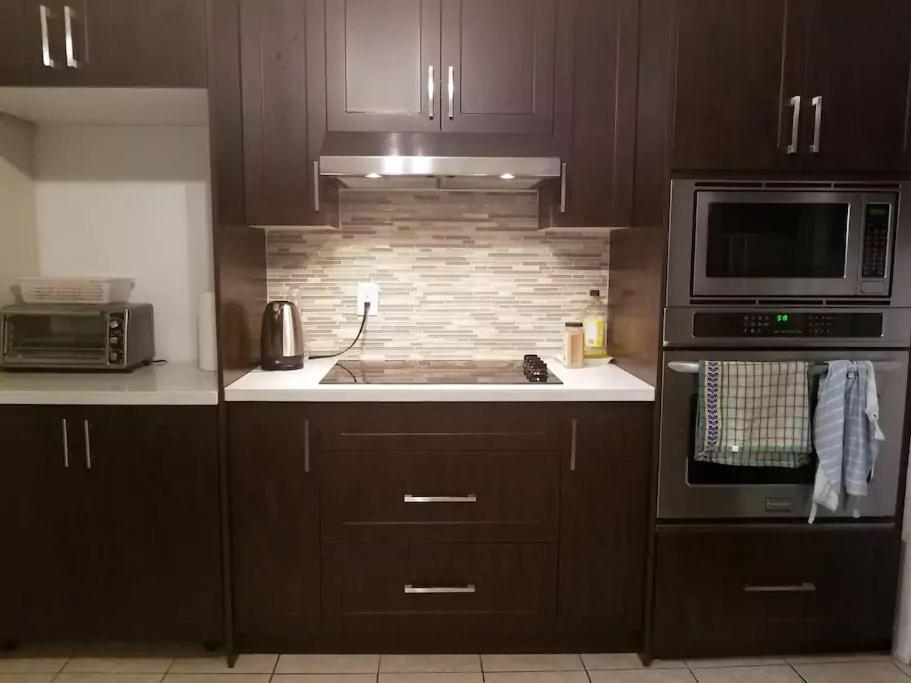 Private Rooms 5 Min Finch West Subway - York University Toronto Zewnętrze zdjęcie